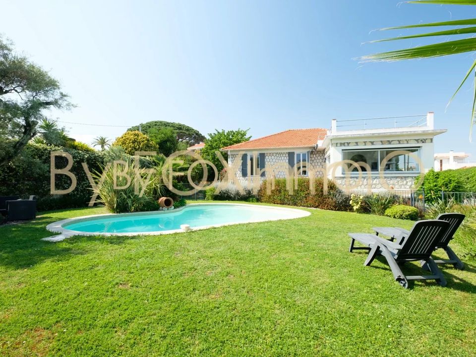 Villa i Antibes, Alpes-Maritimes - foto 1