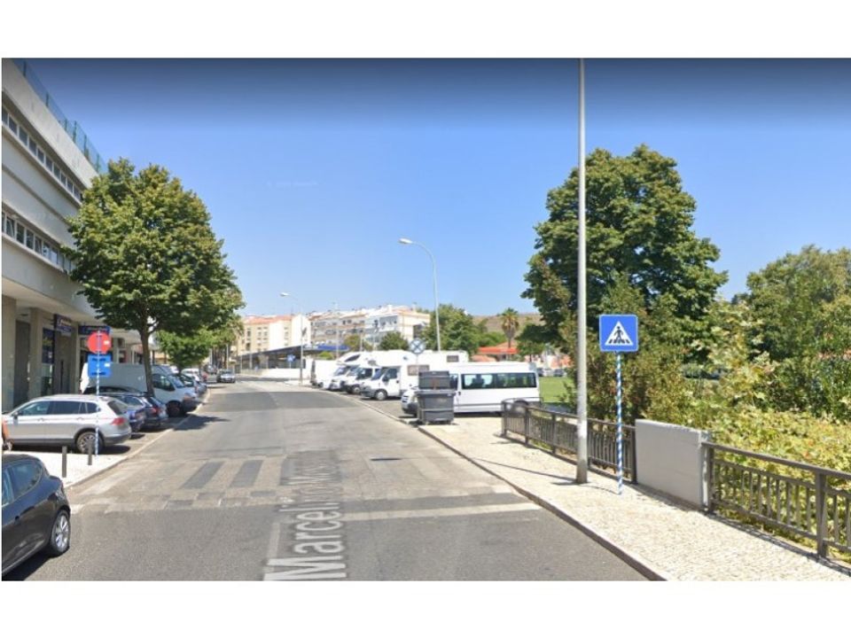 Erhvervsejendom i Alges, Lisbon - foto 5