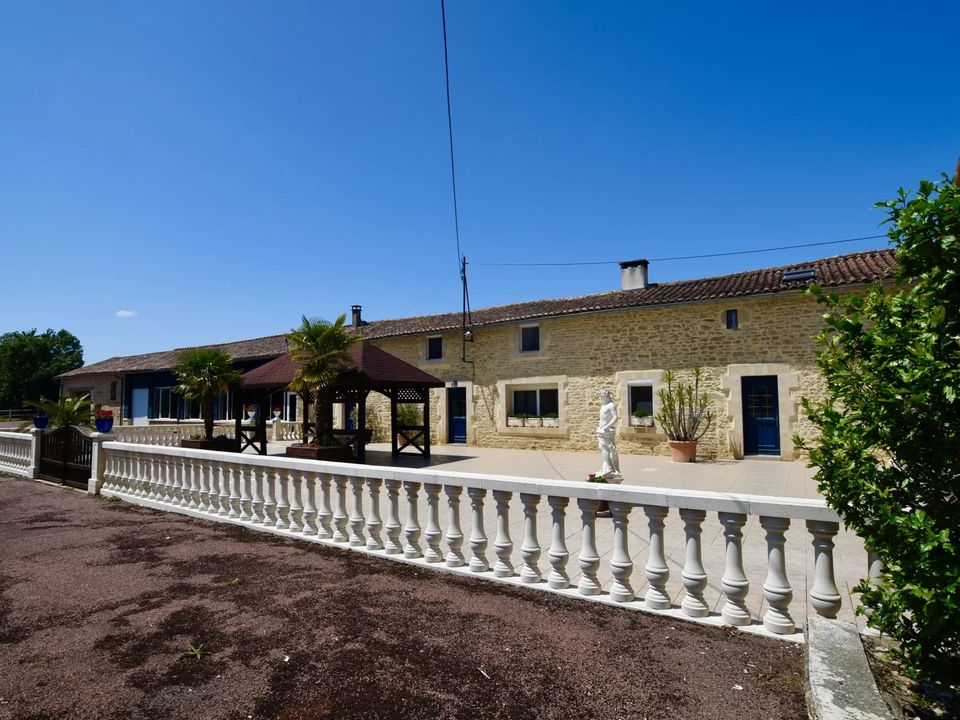 Landsbyhus i Villefagnan, Charente - foto 1