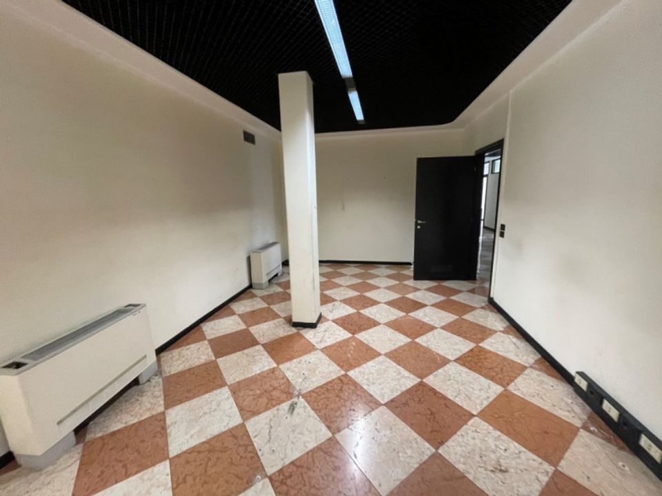 Erhvervsejendom i Vicenza, Vicenza - foto 1
