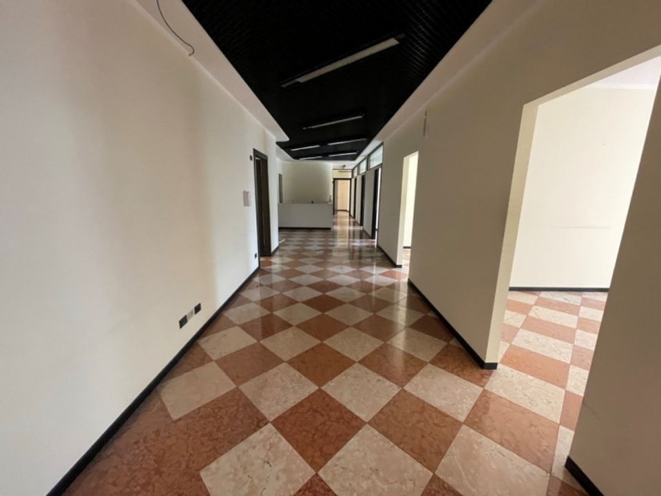 Erhvervsejendom i Vicenza, Vicenza - foto 4