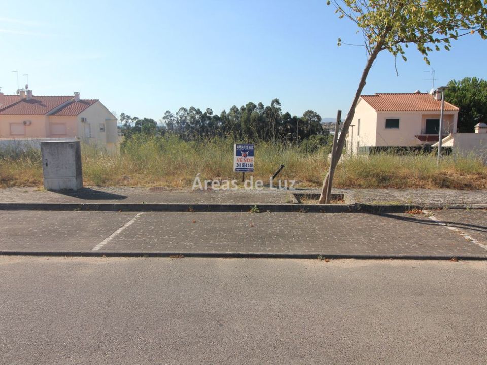 Helårsgrund i Entroncamento, Santarem - foto 1