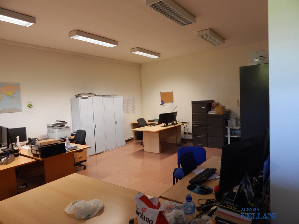 L'establiment comercial a Carpi, Modena - foto 1