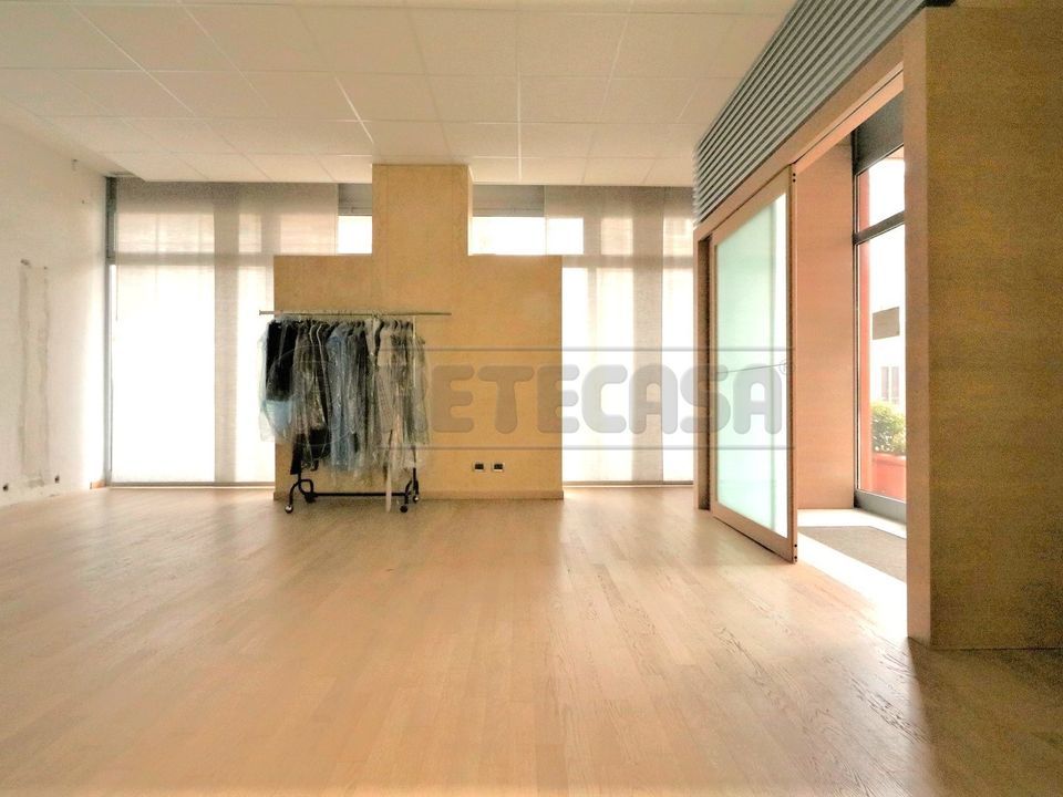 Erhvervsejendom i Vicenza, Vicenza - foto 1