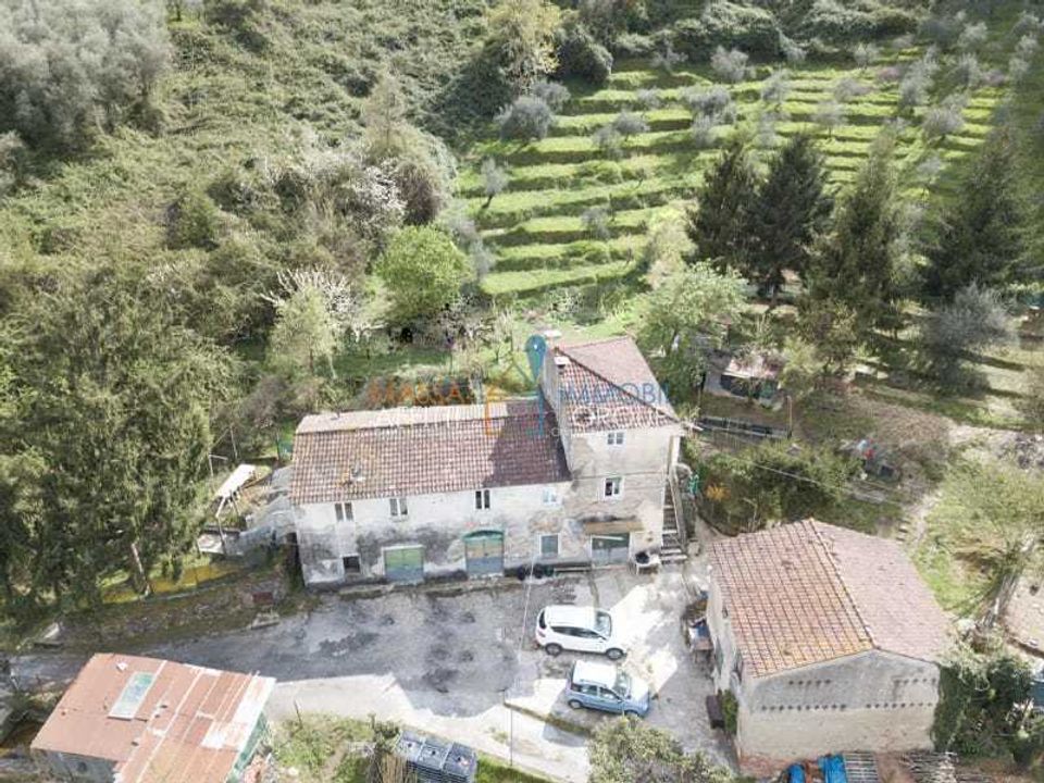 Byhus i Carrara, Massa and Carrara - foto 3