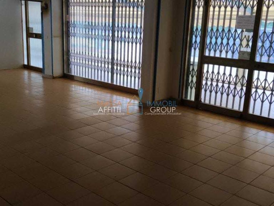 L'establiment comercial a Massa, Massa and Carrara - foto 4