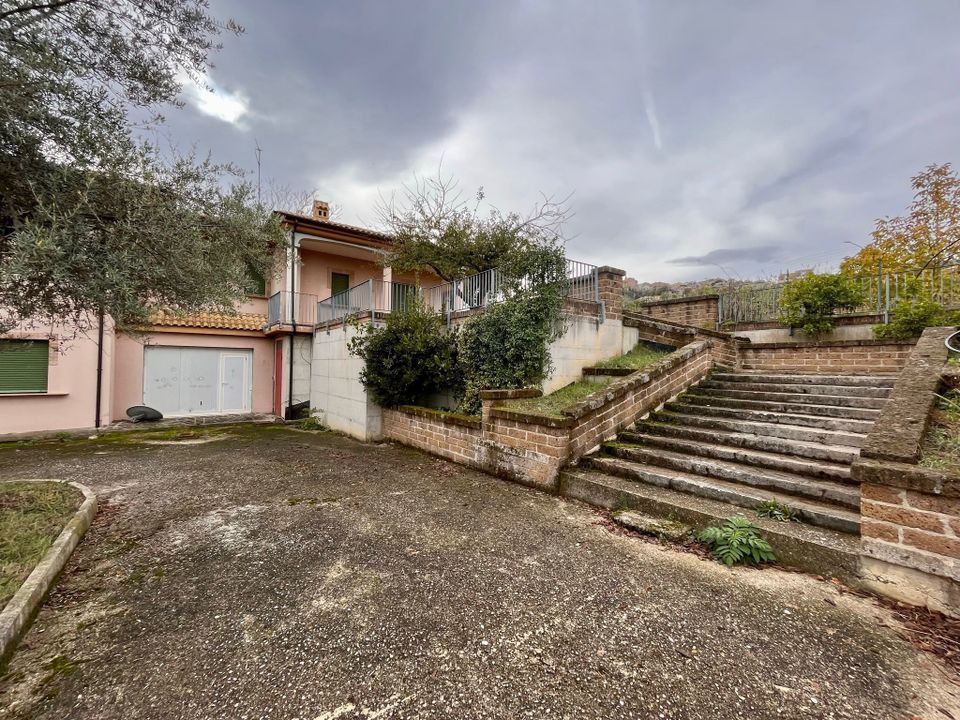 Villa i Bucchianico, Chieti - foto 1