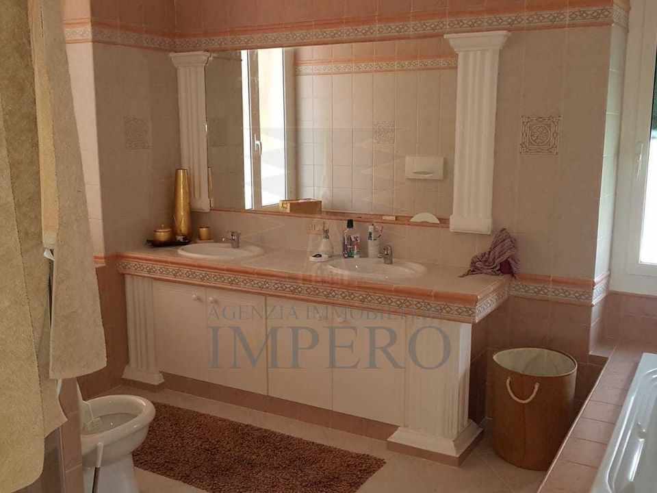 Lejlighed i Ventimiglia, Imperia - foto 1