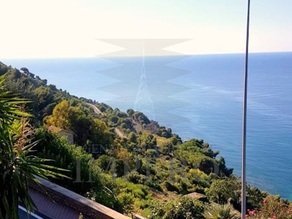 Helårsgrund i Ventimiglia, Imperia - foto 3
