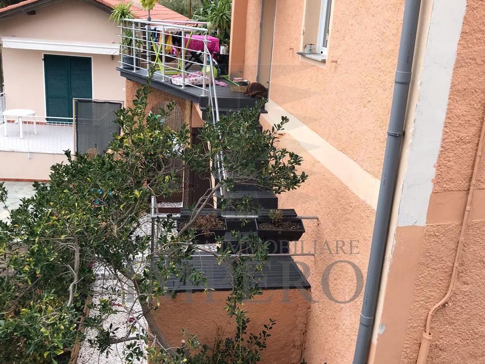 Villa a Ventimiglia, Imperia - foto 1