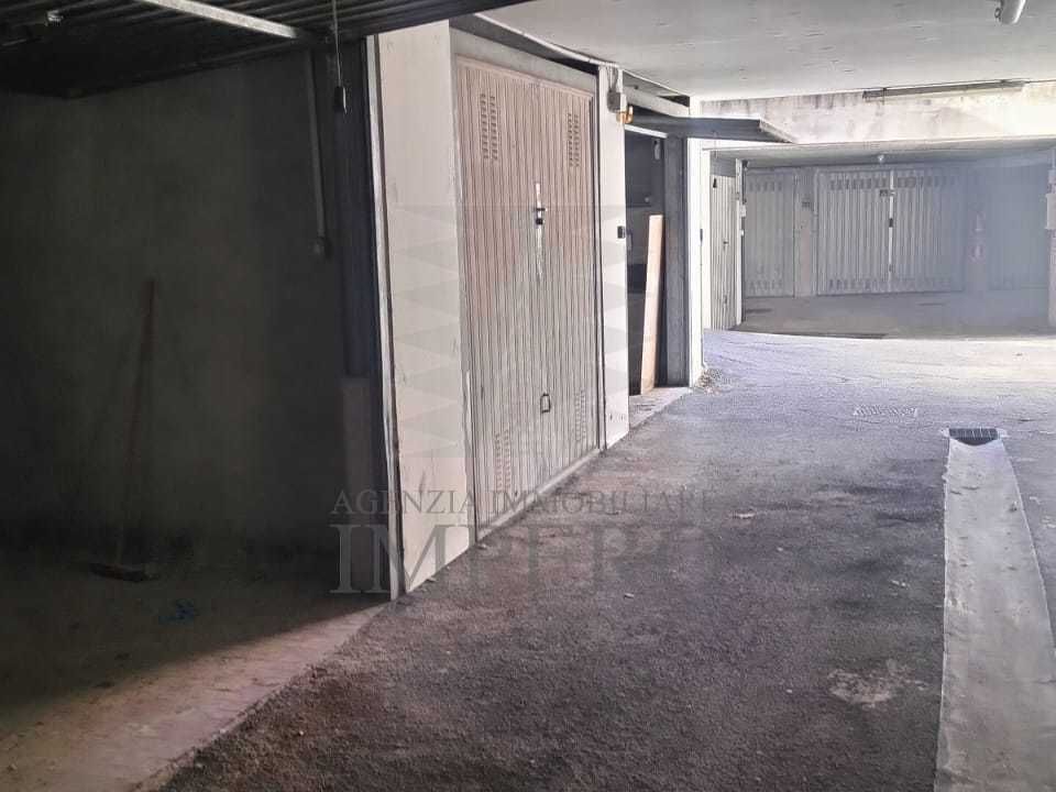 Garage i Ventimiglia, Imperia - foto 1