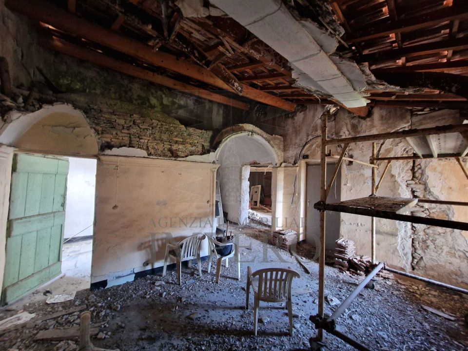 Byhus i Vallecrosia, Imperia - foto 1