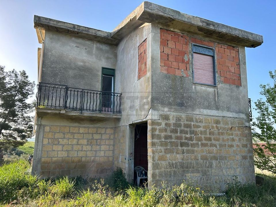 Byhus i Caltanissetta, Caltanissetta - foto 3