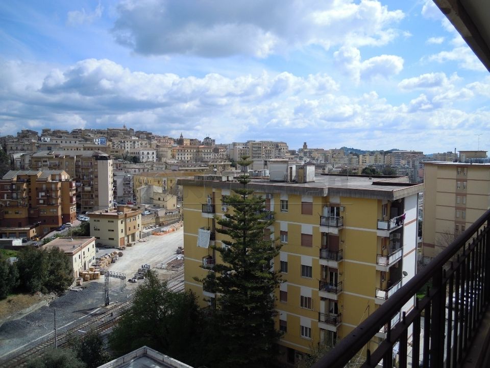 Lejlighed i Caltanissetta, Caltanissetta - foto 3