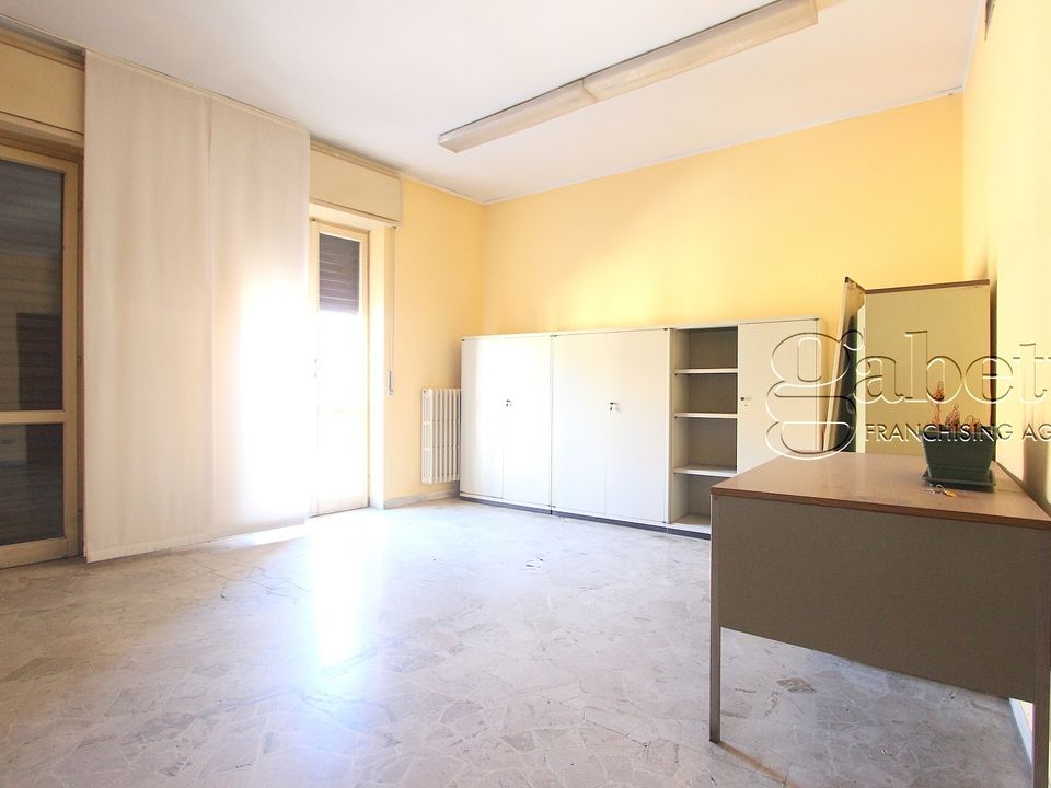 Erhvervsejendom i Pregnana Milanese, Milan - foto 2