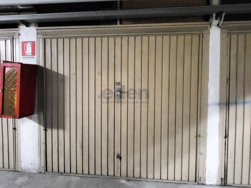 Garaż: Modena, Modena – zdjęcie 1