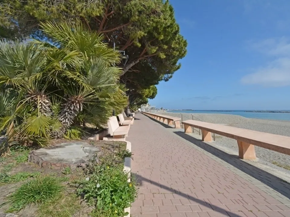 Lejlighed i San Bartolomeo al Mare, Imperia - foto 2
