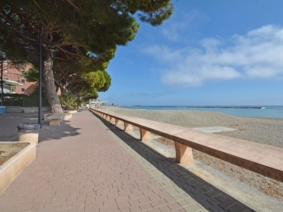 Lejlighed i San Bartolomeo al Mare, Imperia - foto 4