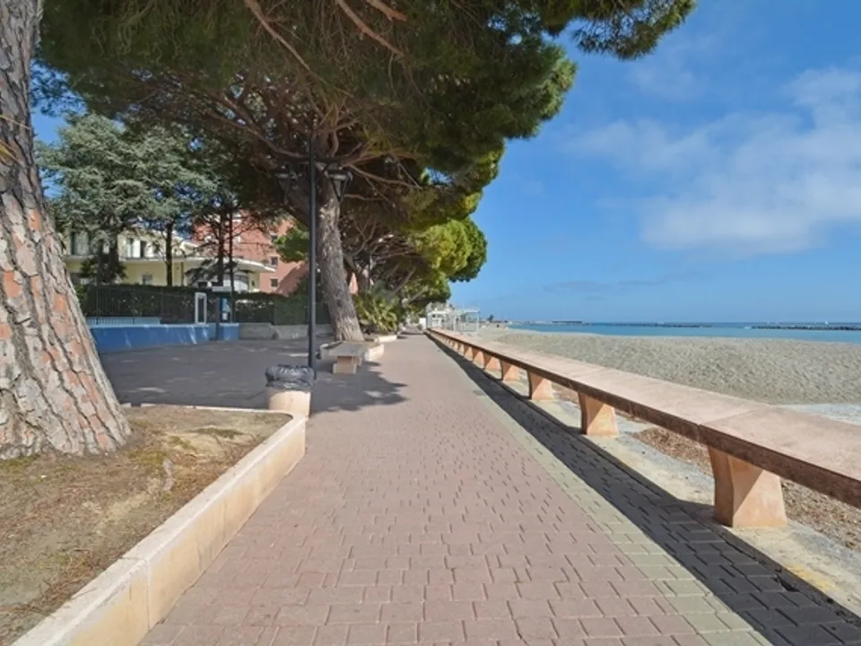 Lejlighed i San Bartolomeo al Mare, Imperia - foto 5
