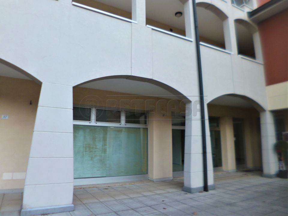 Erhvervsejendom i Montorso Vicentino, Vicenza - foto 1