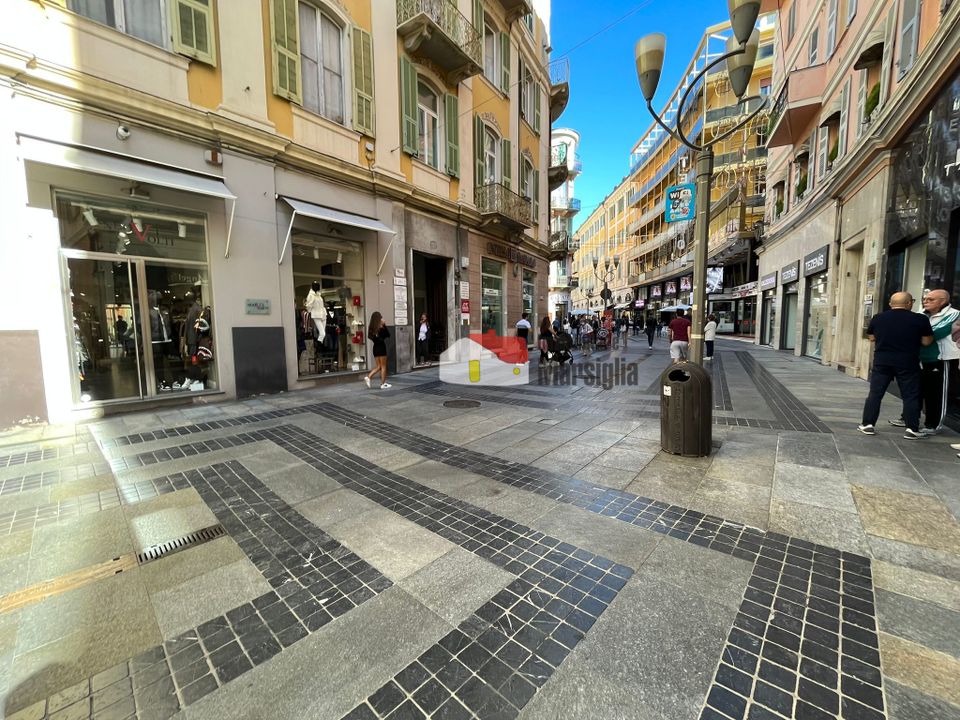 Erhvervsejendom i Sanremo, Imperia - foto 3