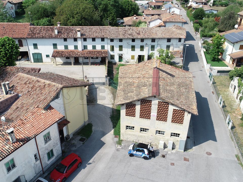 Villa i Aiello del Friuli, Udine - bilde 1