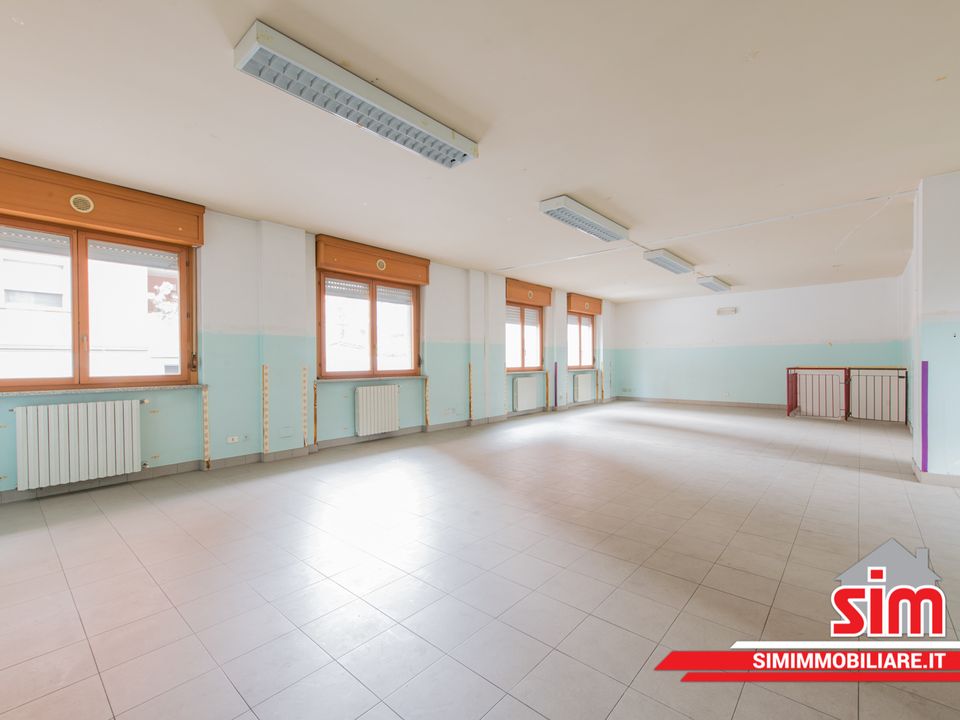Propriedade comercial em Novara, Novara - foto 1