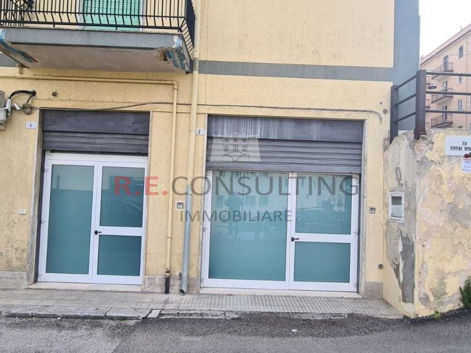 L'establiment comercial a Martina Franca, Taranto - foto 3