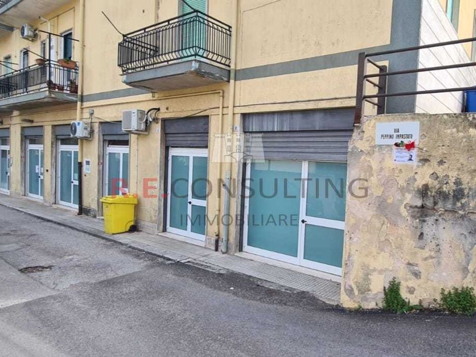 L'establiment comercial a Martina Franca, Taranto - foto 4