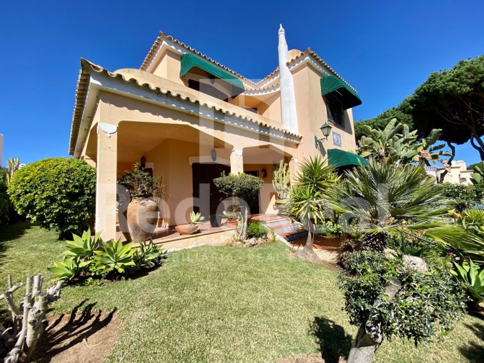 Villa i Quarteira, Faro - foto 1