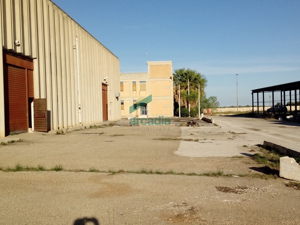 Commercial property in Modugno, Bari - photo 3