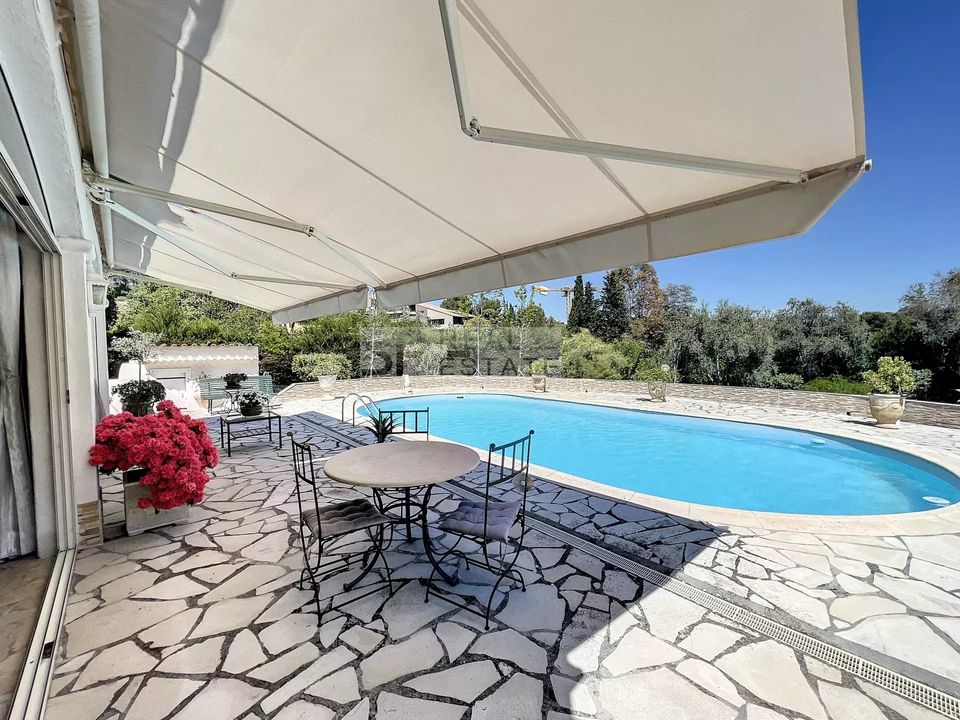Villa i Mougins, Alpes-Maritimes - foto 1