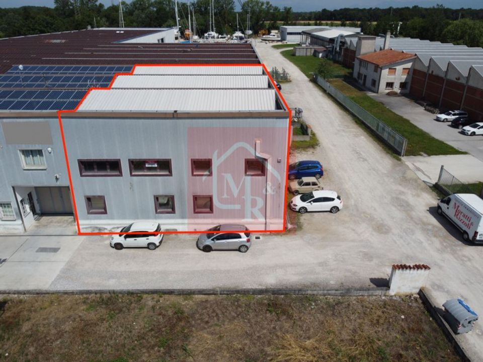 Erhvervsejendom i Cervignano del Friuli, Udine - foto 3