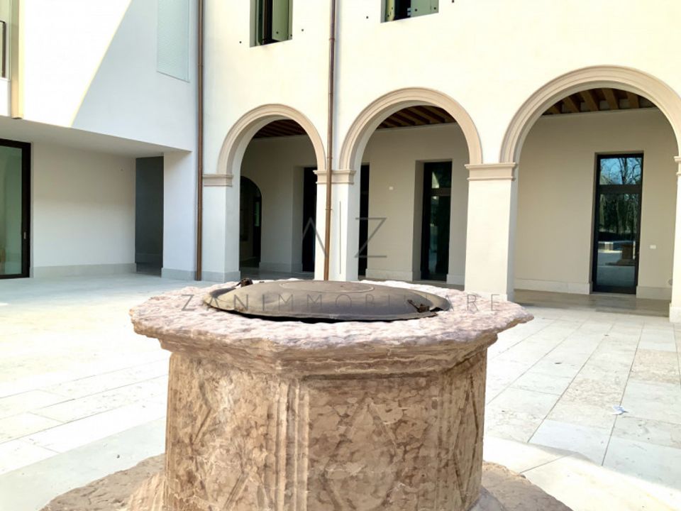 Erhvervsejendom i Castelfranco Veneto, Treviso - foto 3