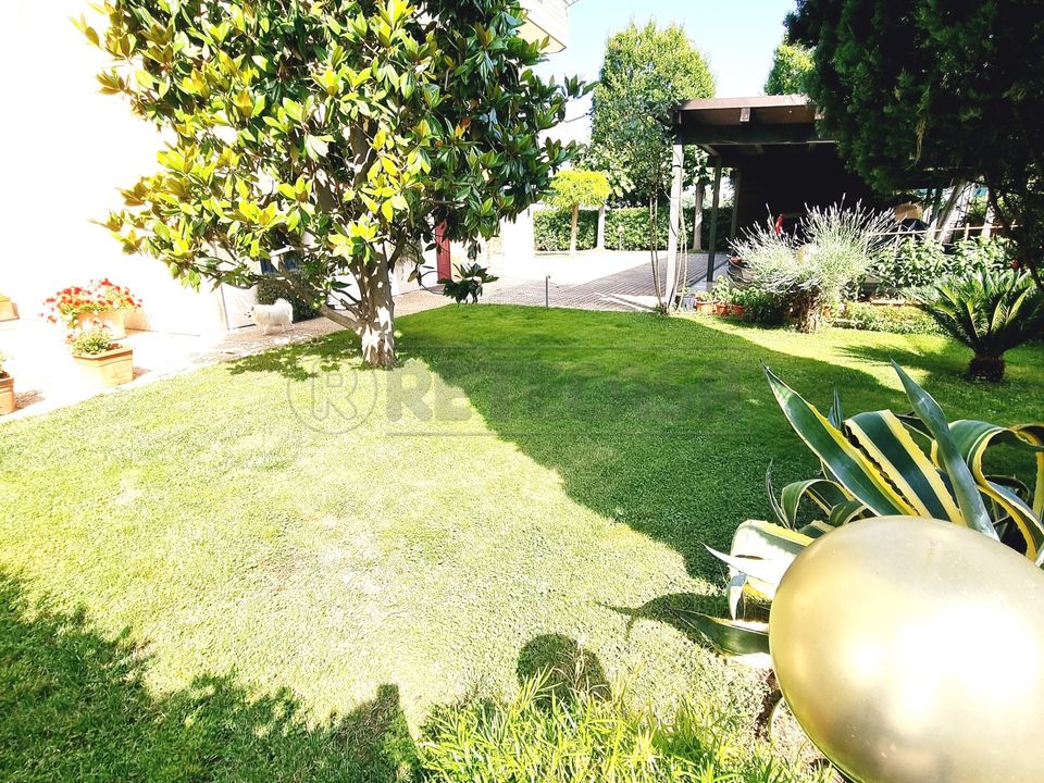 Villa i Pescara, Pescara - foto 1