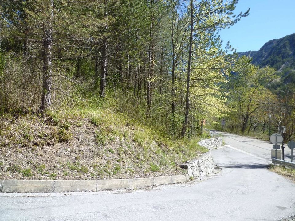 Terreno en Puget-Rostang, Alpes-Maritimes - foto 4