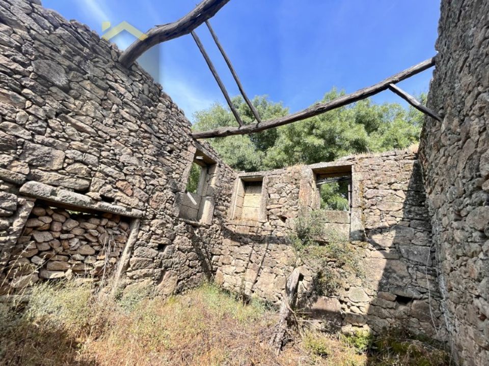 Helårsgrund i Alcains, Castelo Branco - foto 4