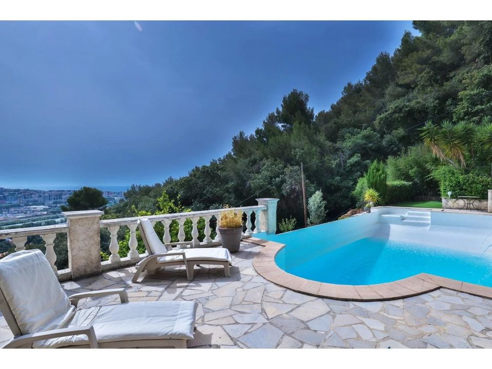 Villa i Saint-Laurent-du-Var, Alpes-Maritimes - foto 2