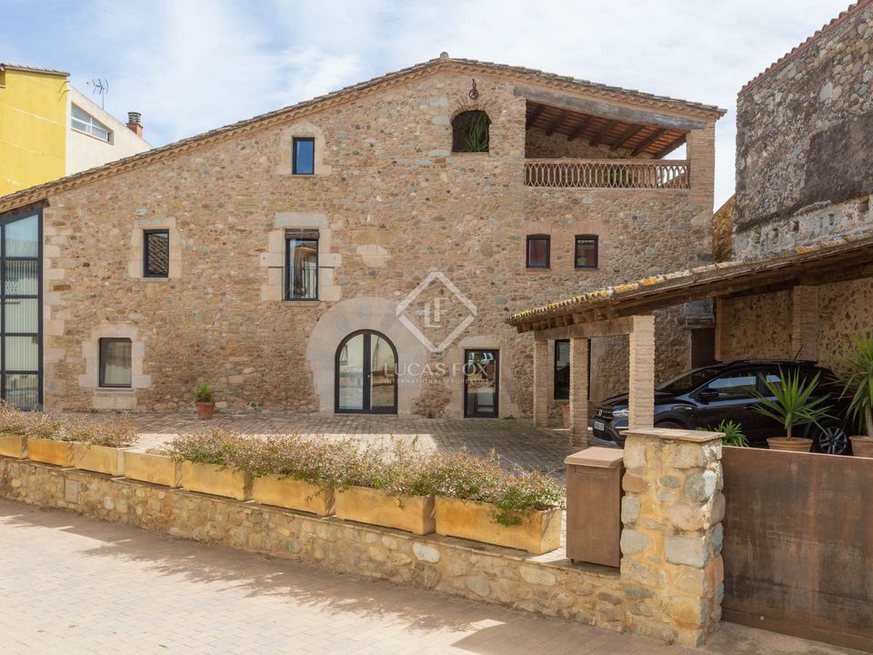 Villa en Bordils, Gerona - foto 1