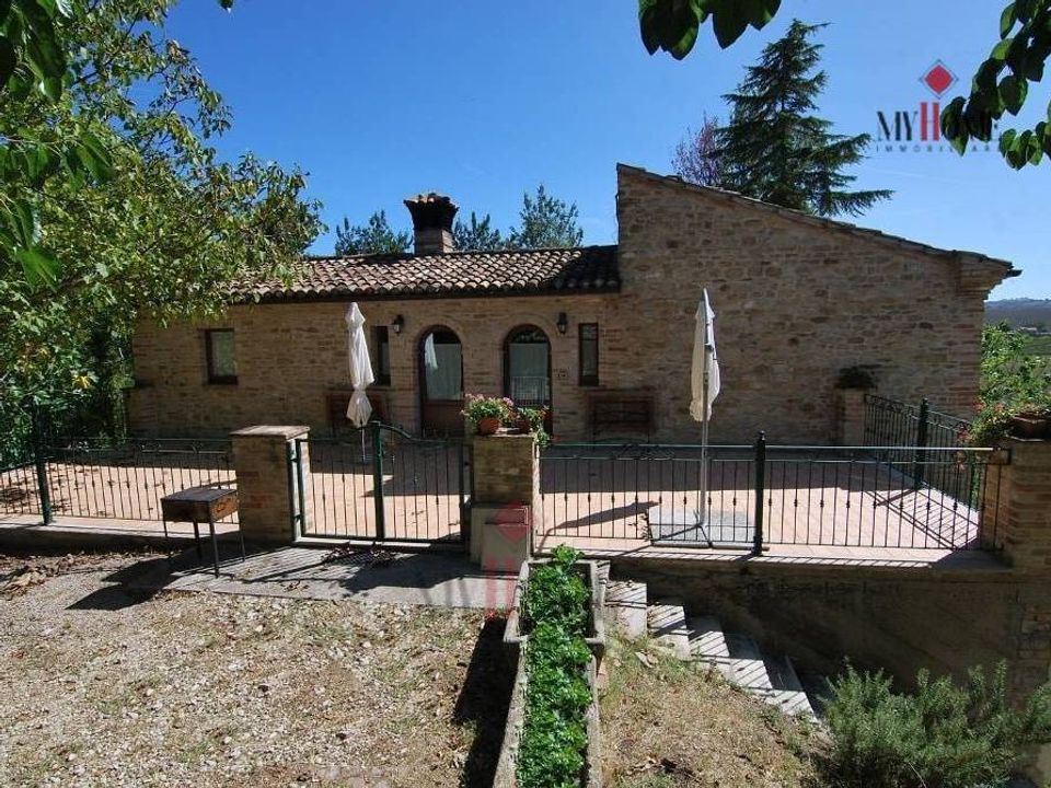 Landejendom i Montedinove, Ascoli Piceno - foto 1