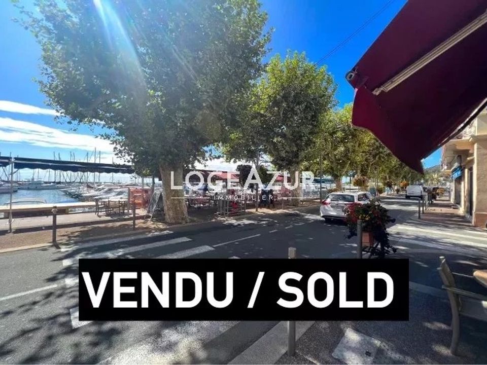 Erhvervsejendom i Golfe-Juan, Alpes-Maritimes - foto 1