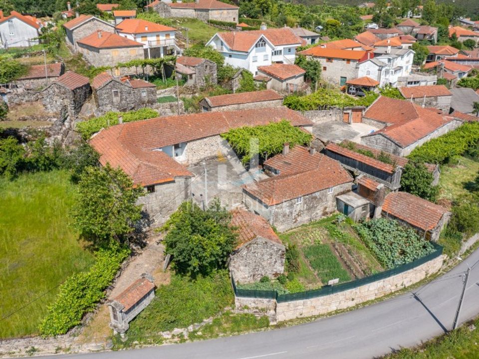 Landejendom i Cabeceiras de Basto, Braga - foto 1