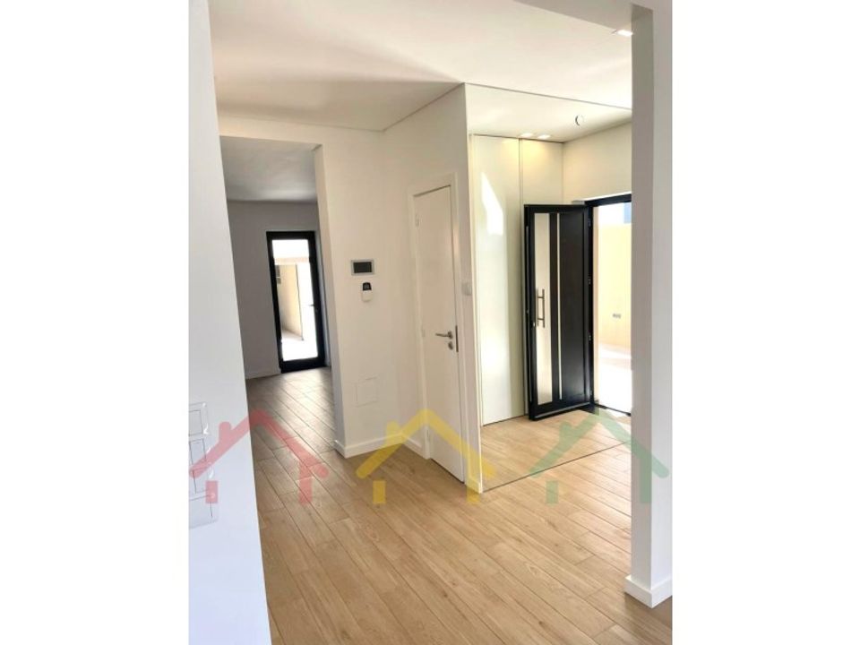 Villa i Rio Tinto, Porto - foto 1