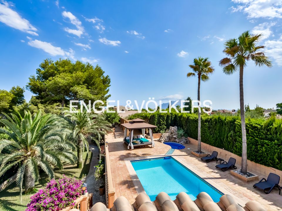 Villa en Calpe, Alicante - foto 1