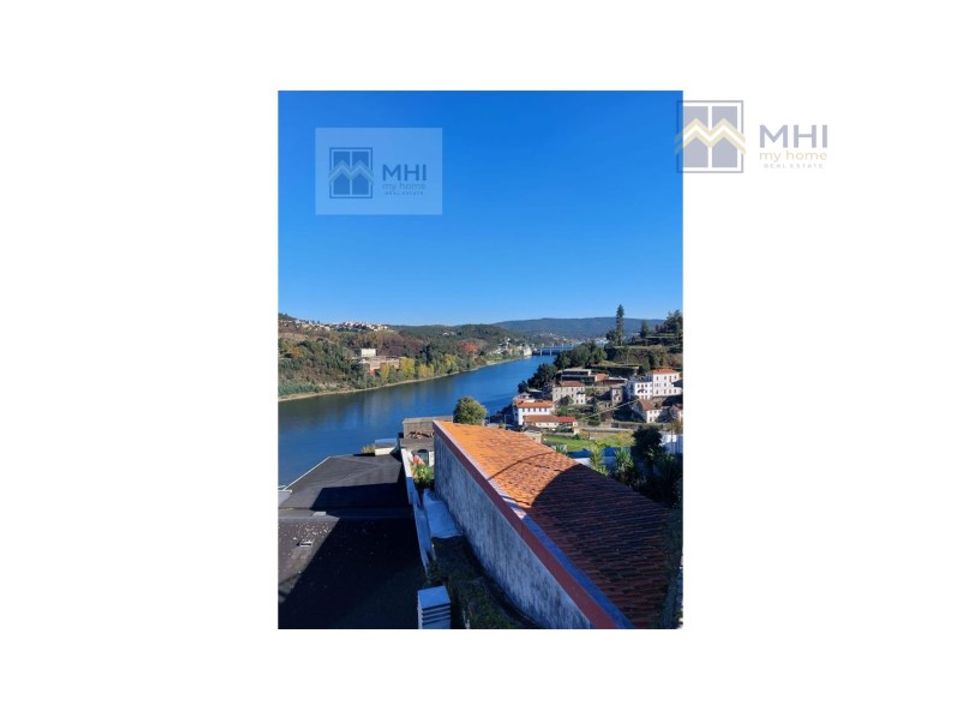 Helårsgrund i Crestuma, Porto - foto 2