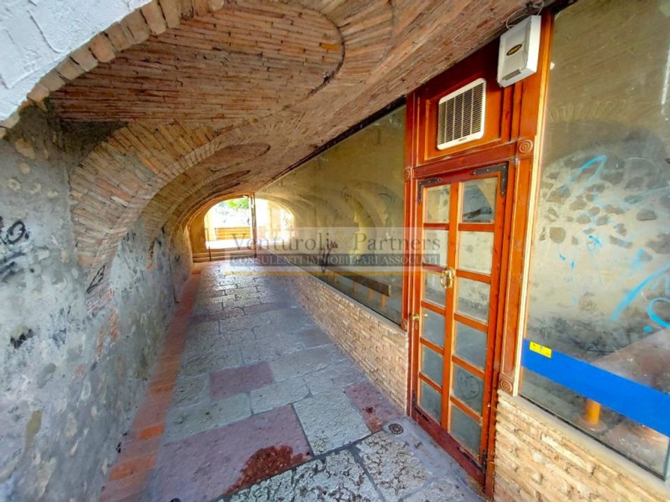 Erhvervsejendom i Moniga del Garda, Brescia - foto 2