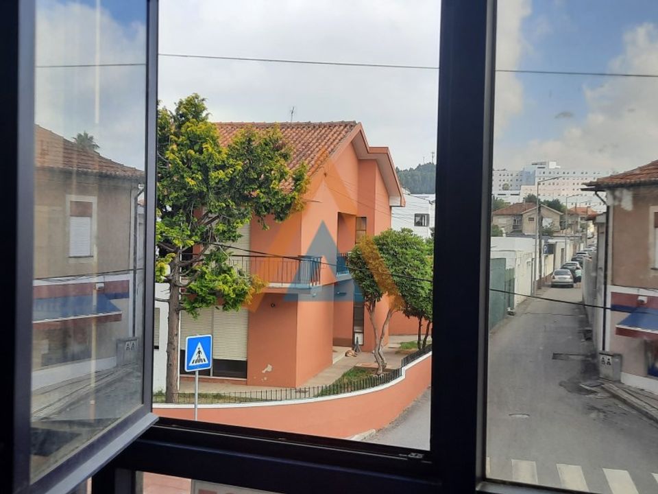 L'establiment comercial a Santa Maria da Feira, Aveiro - foto 3