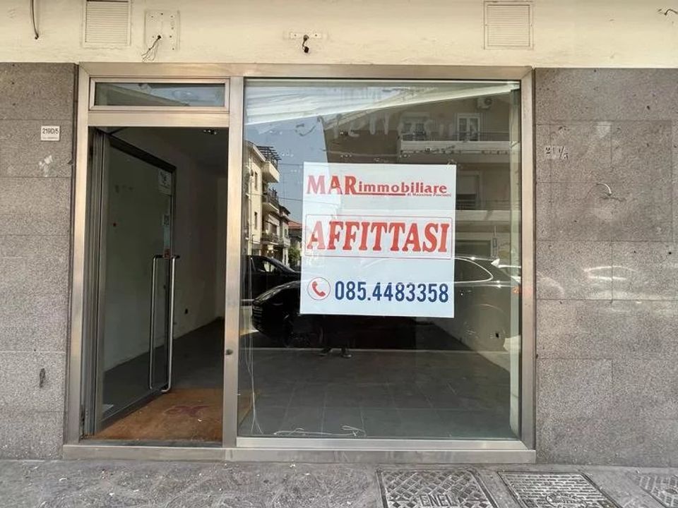 Erhvervsejendom i Montesilvano Marina, Pescara - foto 1