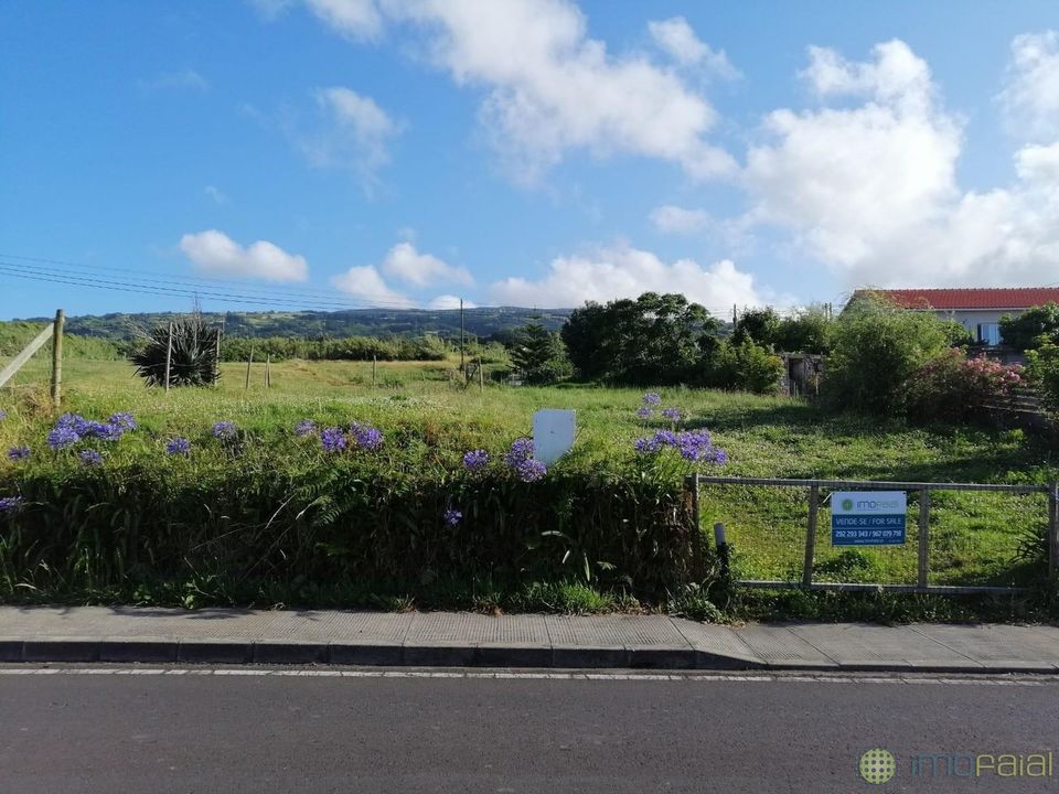 Helårsgrund i Horta, Faial - foto 1