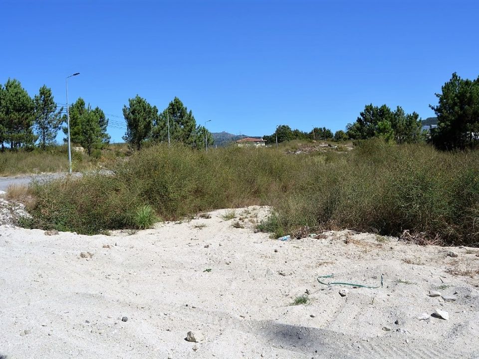 Helårsgrund i Povoa de Lanhoso, Braga - foto 1